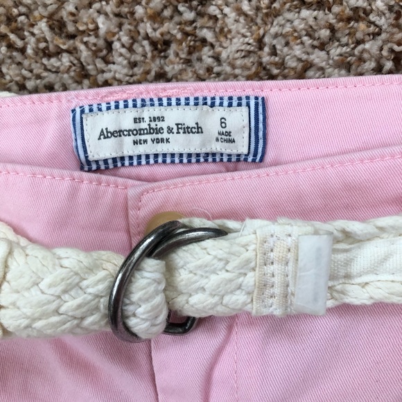 Abercrombie & Fitch shorts w/ belt - 6 - Picture 2 of 4